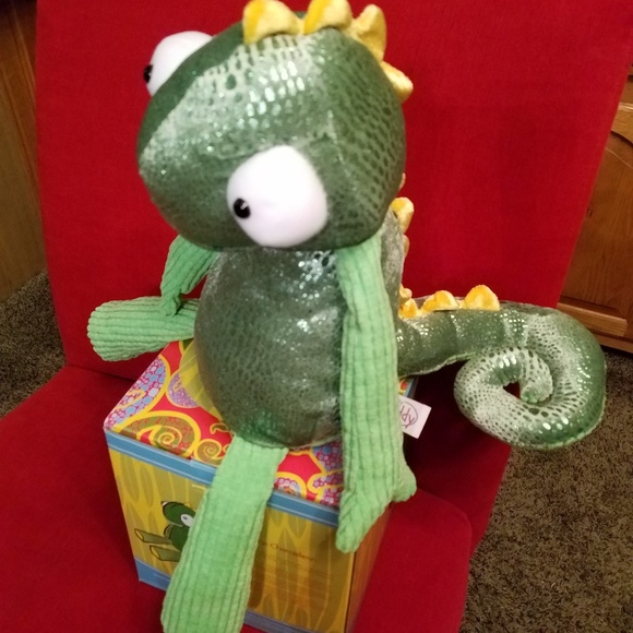 Scentsy retired buddy NIB - Picture 1 of 1